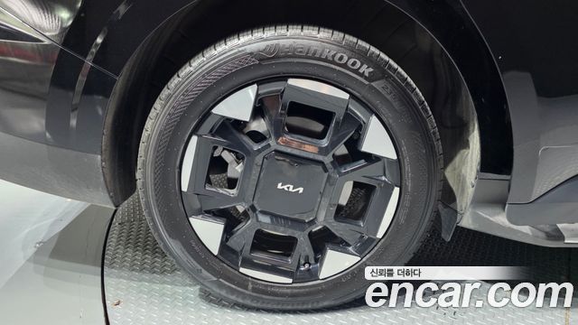 Kia Carnival (IV) HEV 4-Seater Hi Limousine Signature 2025 — фото 5