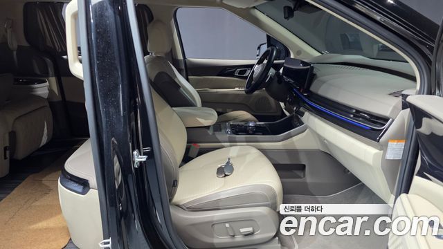Kia Carnival (IV) HEV 4-Seater Hi Limousine Signature 2025 — фото 11