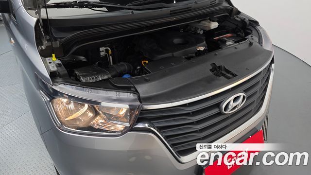 Hyundai Grand Starex Van 3-Seater Smart 2021 — фото 6