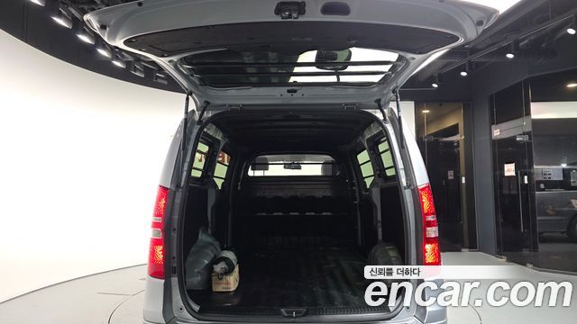 Hyundai Grand Starex Van 3-Seater Smart 2021 — фото 20
