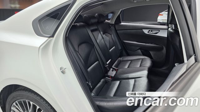 Kia K3 (II) 1.6 Prestige 2022 — фото 11