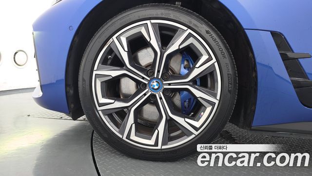 BMW i4 eDrive40 M Sports Pro 2023 — фото 5