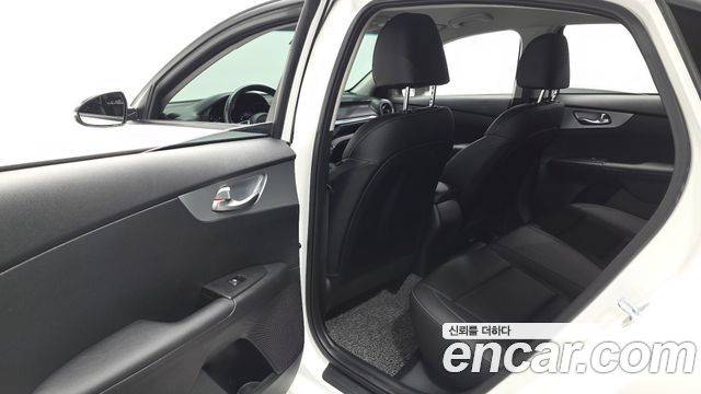 Kia K3 (II) 1.6 Prestige 2022 — фото 12