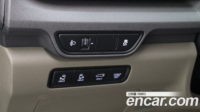 Kia Carnival (IV) HEV 9seater Nobless 2024 — фото 27