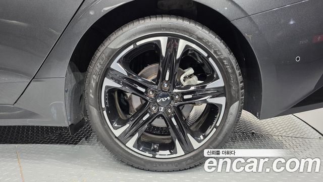 Kia K5 Hybrid (III) Signature 2023 — фото 21