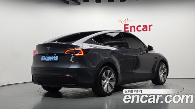 Tesla Model Y Standard Range RWD 2021 — фото 2
