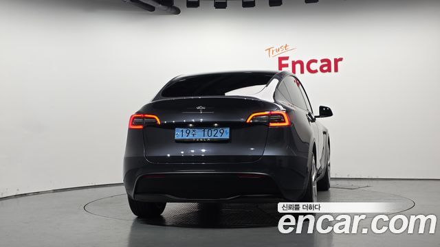 Tesla Model Y Standard Range RWD 2021 — фото 4
