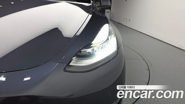 Tesla Model Y Standard Range RWD 2021 — фото 22