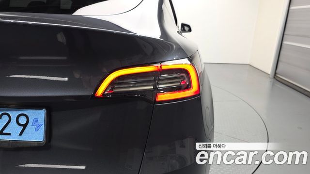 Tesla Model Y Standard Range RWD 2021 — фото 23