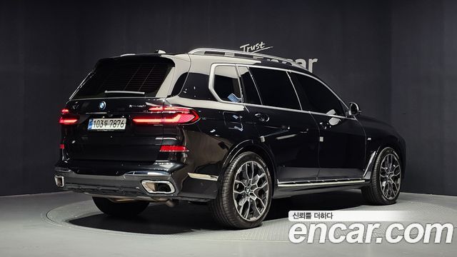 BMW X7 (G07) xDrive 40i M Sport 6STR 2024 — фото 2