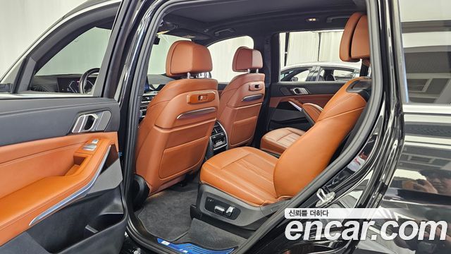 BMW X7 (G07) xDrive 40i M Sport 6STR 2024 — фото 11