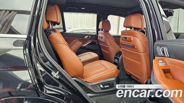 BMW X7 (G07) xDrive 40i M Sport 6STR 2024 — фото 12