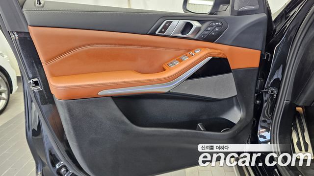BMW X7 (G07) xDrive 40i M Sport 6STR 2024 — фото 24