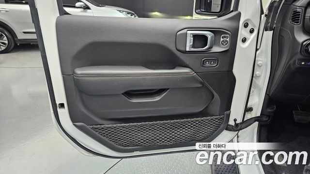 Jeep Wrangler (JL) 2.0 Overland Power Top 4Door 4xe 2021 — фото 24