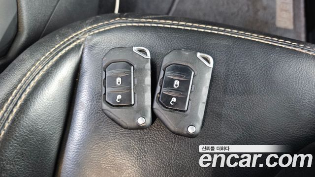 Jeep Wrangler (JL) 2.0 Overland Power Top 4Door 4xe 2021 — фото 28