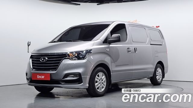 Hyundai Grand Starex Van 3-Seater Smart 2019 — фото 1