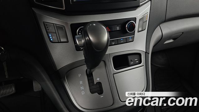 Hyundai Grand Starex Van 3-Seater Smart 2019 — фото 9