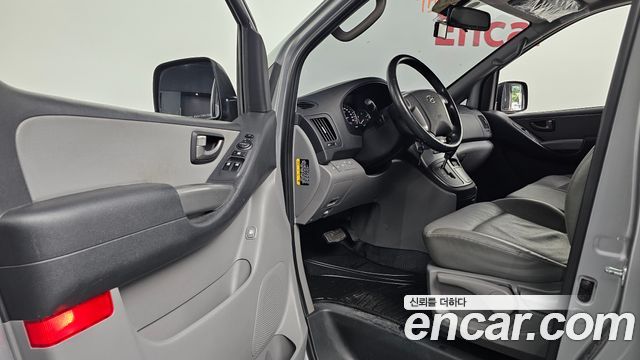 Hyundai Grand Starex Van 3-Seater Smart 2019 — фото 10