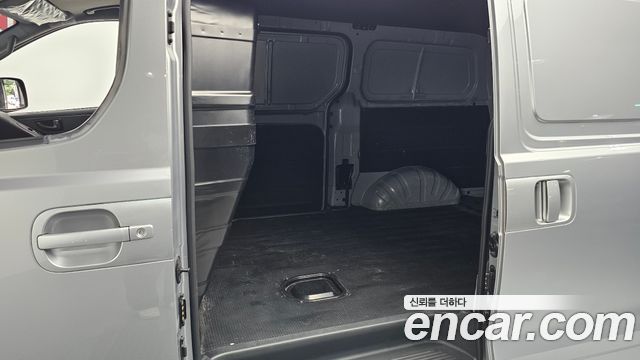 Hyundai Grand Starex Van 3-Seater Smart 2019 — фото 12