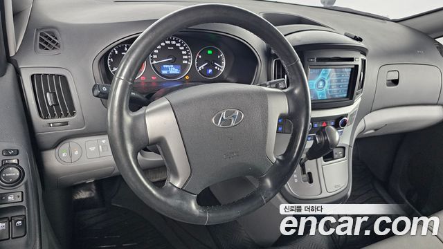 Hyundai Grand Starex Van 3-Seater Smart 2019 — фото 13