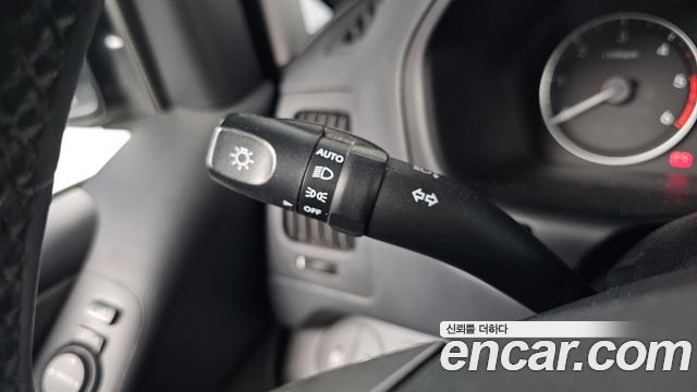 Hyundai Grand Starex Van 3-Seater Smart 2019 — фото 17