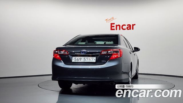 Toyota Camry Hybrid XLE 2013 — фото 4