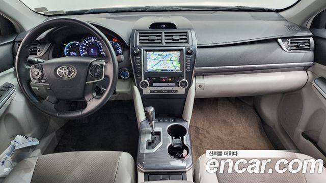 Toyota Camry Hybrid XLE 2013 — фото 7