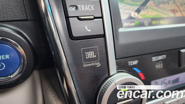 Toyota Camry Hybrid XLE 2013 — фото 13