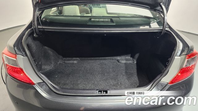 Toyota Camry Hybrid XLE 2013 — фото 17