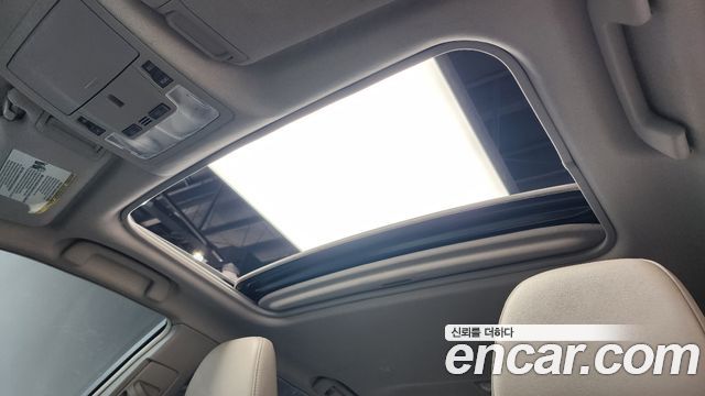 Toyota Camry Hybrid XLE 2013 — фото 20