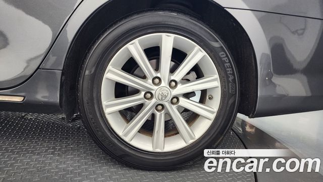 Toyota Camry Hybrid XLE 2013 — фото 21