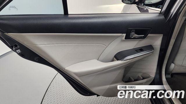 Toyota Camry Hybrid XLE 2013 — фото 25