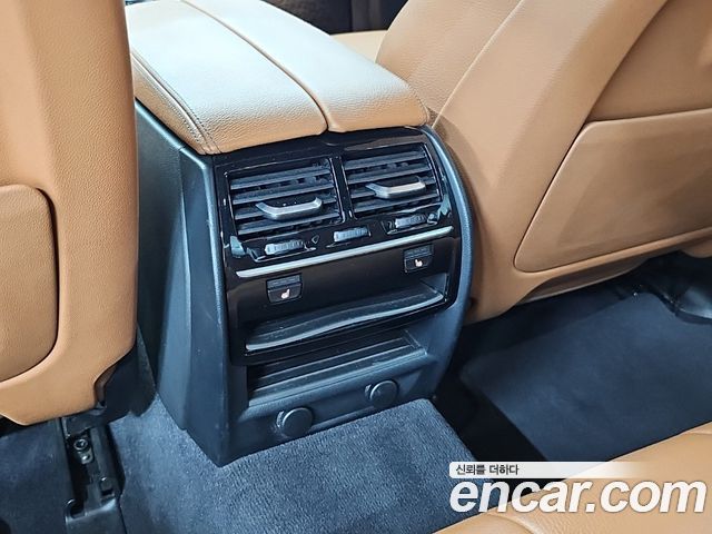 BMW 5 Series (G30) 520d M Sport package 2017 — фото 17