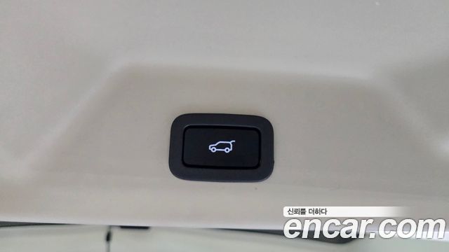 Land Rover Range Rover (IV) 4.4 SDV8 AB LWB DIESEL 2017 — фото 20