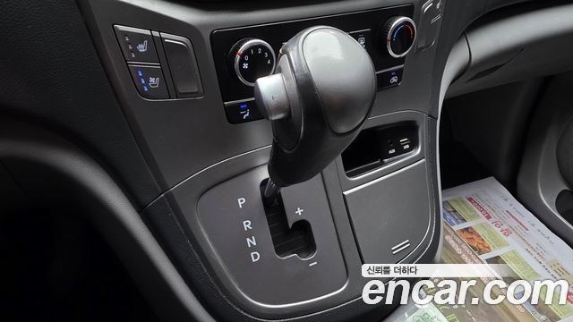 Hyundai Grand Starex Van 5-Seater Modern 2019 — фото 9