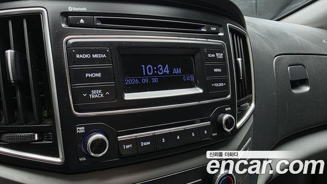 Hyundai Grand Starex Van 5-Seater Modern 2019 — фото 15