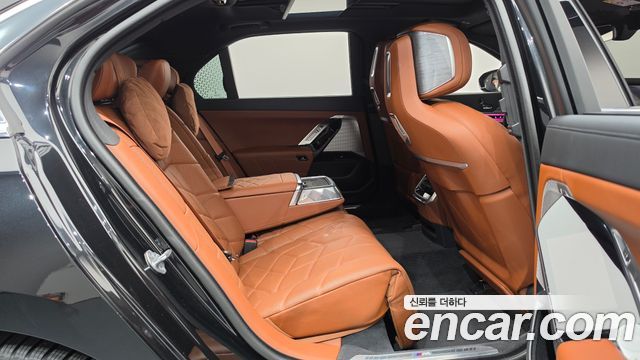 BMW 7 Series (G70) 740i xDrive M Sport 2024 — фото 15