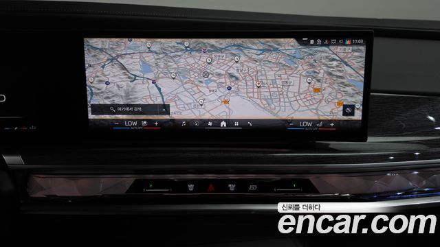 BMW 7 Series (G70) 740i xDrive M Sport 2024 — фото 18