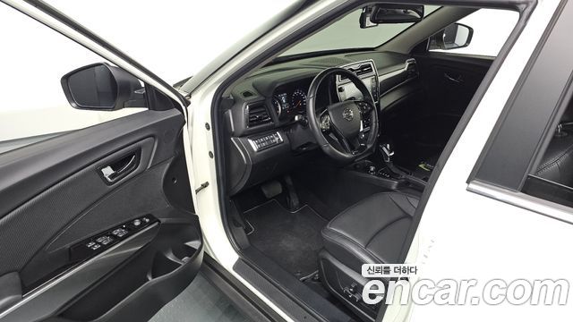 KG Mobility (SsangYong) Tivoli Air 1.5 A3 2WD 2022 — фото 11