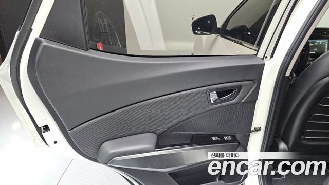 KG Mobility (SsangYong) Tivoli Air 1.5 A3 2WD 2022 — фото 25