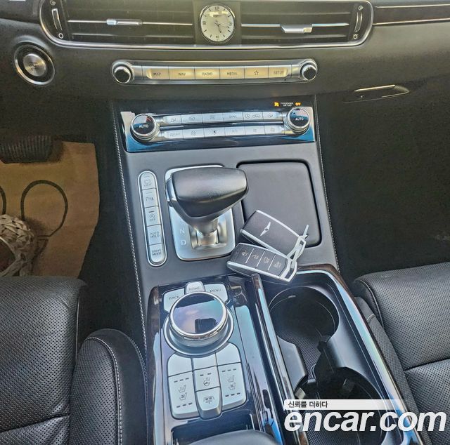 Genesis G90 3.8 AWD Premium Luxury 2019 — фото 10