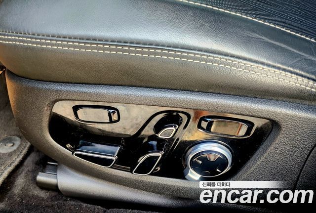 Genesis G90 3.8 AWD Premium Luxury 2019 — фото 23
