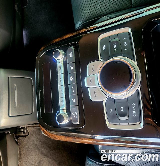 Genesis G90 3.8 AWD Premium Luxury 2019 — фото 24