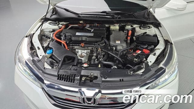 Honda Accord 2.0 Hybrid 9th 2017 — фото 6