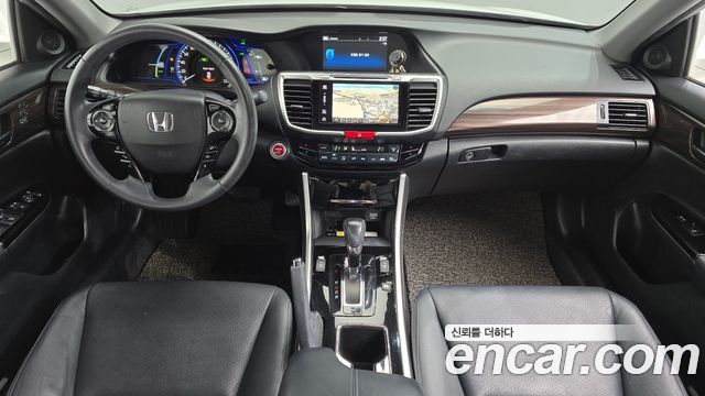 Honda Accord 2.0 Hybrid 9th 2017 — фото 7