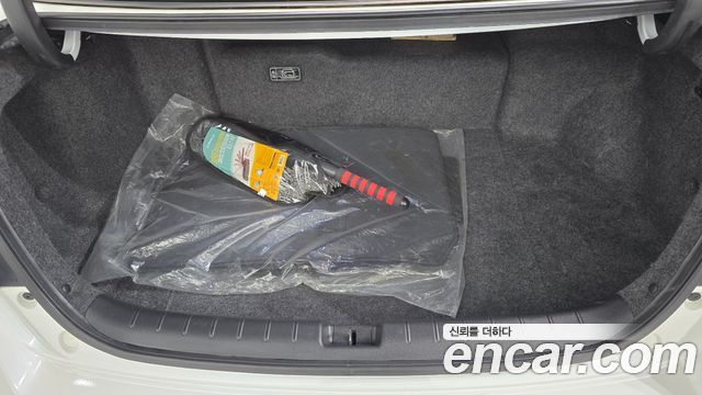 Honda Accord 2.0 Hybrid 9th 2017 — фото 15