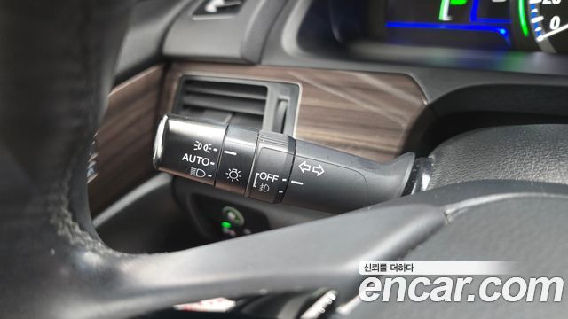 Honda Accord 2.0 Hybrid 9th 2017 — фото 29