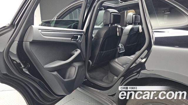 Porsche Macan 2.0 95B 2019 — фото 12
