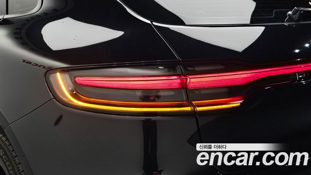 Porsche Macan 2.0 95B 2019 — фото 23
