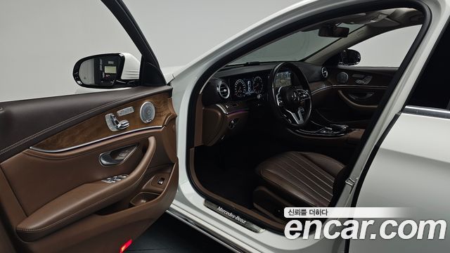 Mercedes-Benz E-Class (W213) E300 4MATIC Exclusive 2020 — фото 10